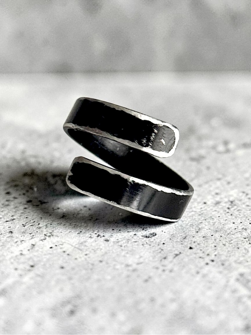 5 For $25💫Minimalist Alternative Black Spiral Wire Open Ring